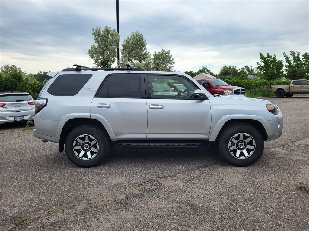 2022 Toyota 4Runner TRD Off-Road Premium photo 3