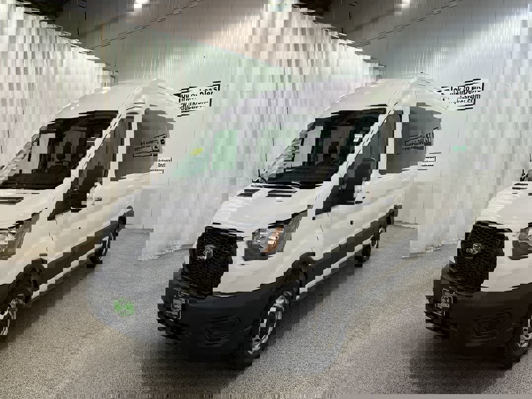 New 2025 OXFORD WHITE Ford XL image 4