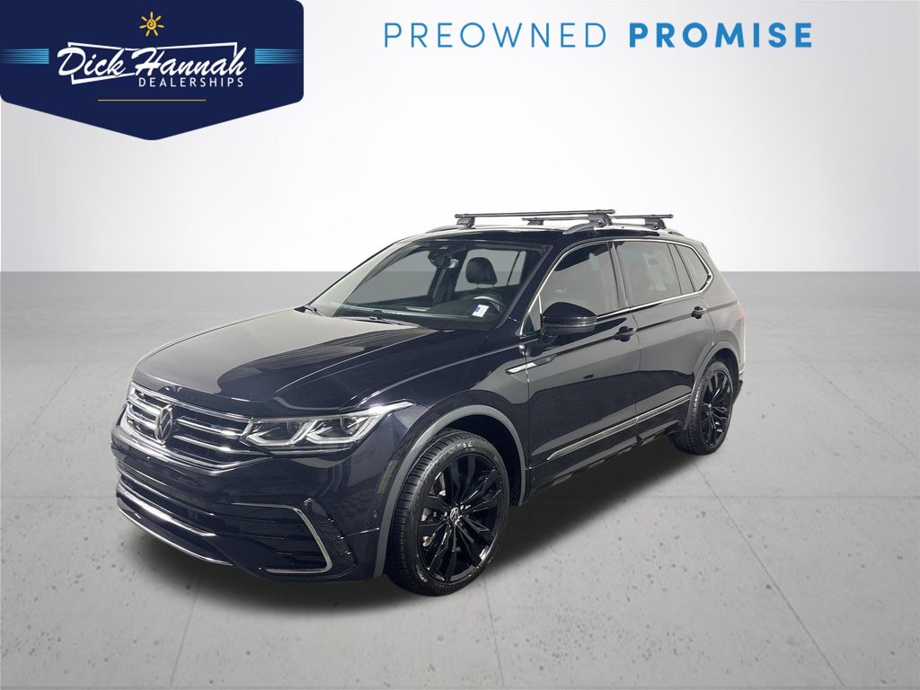 2022 Volkswagen Tiguan SEL R-LINE's photo