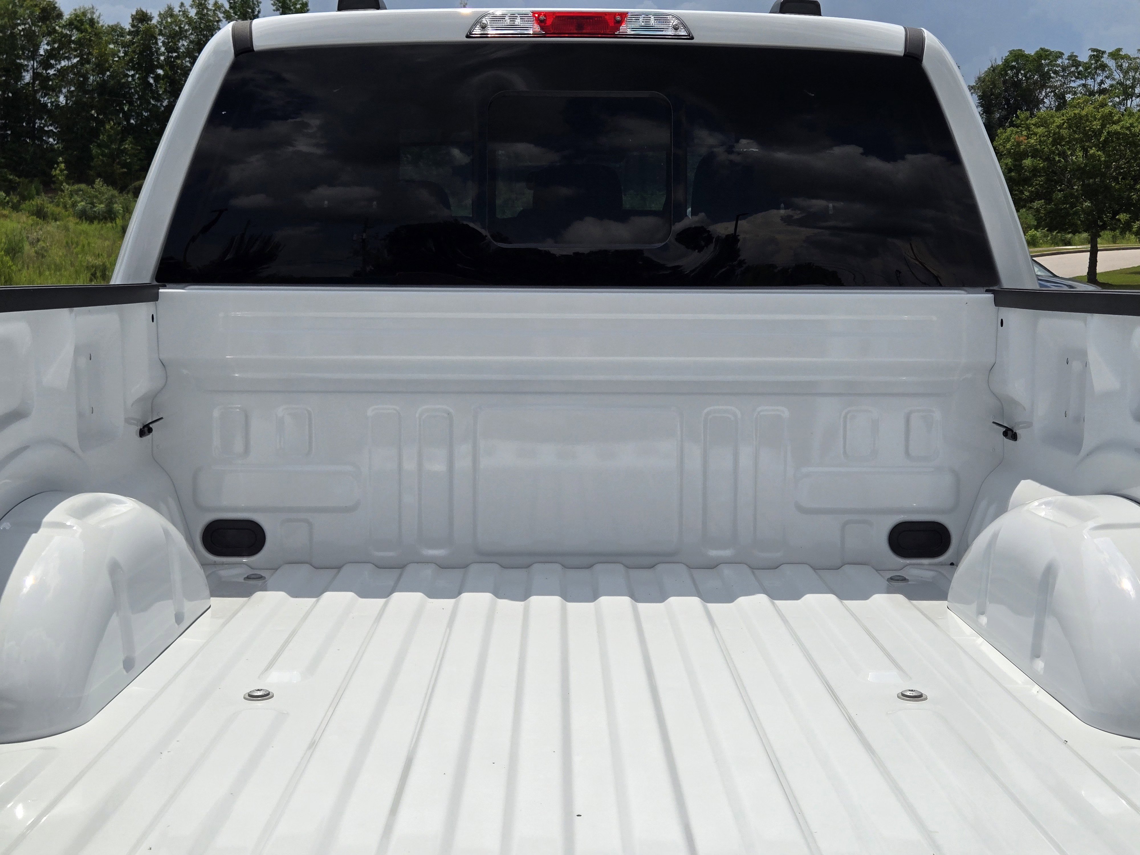 2025 Ford F-150 XLT photo 2