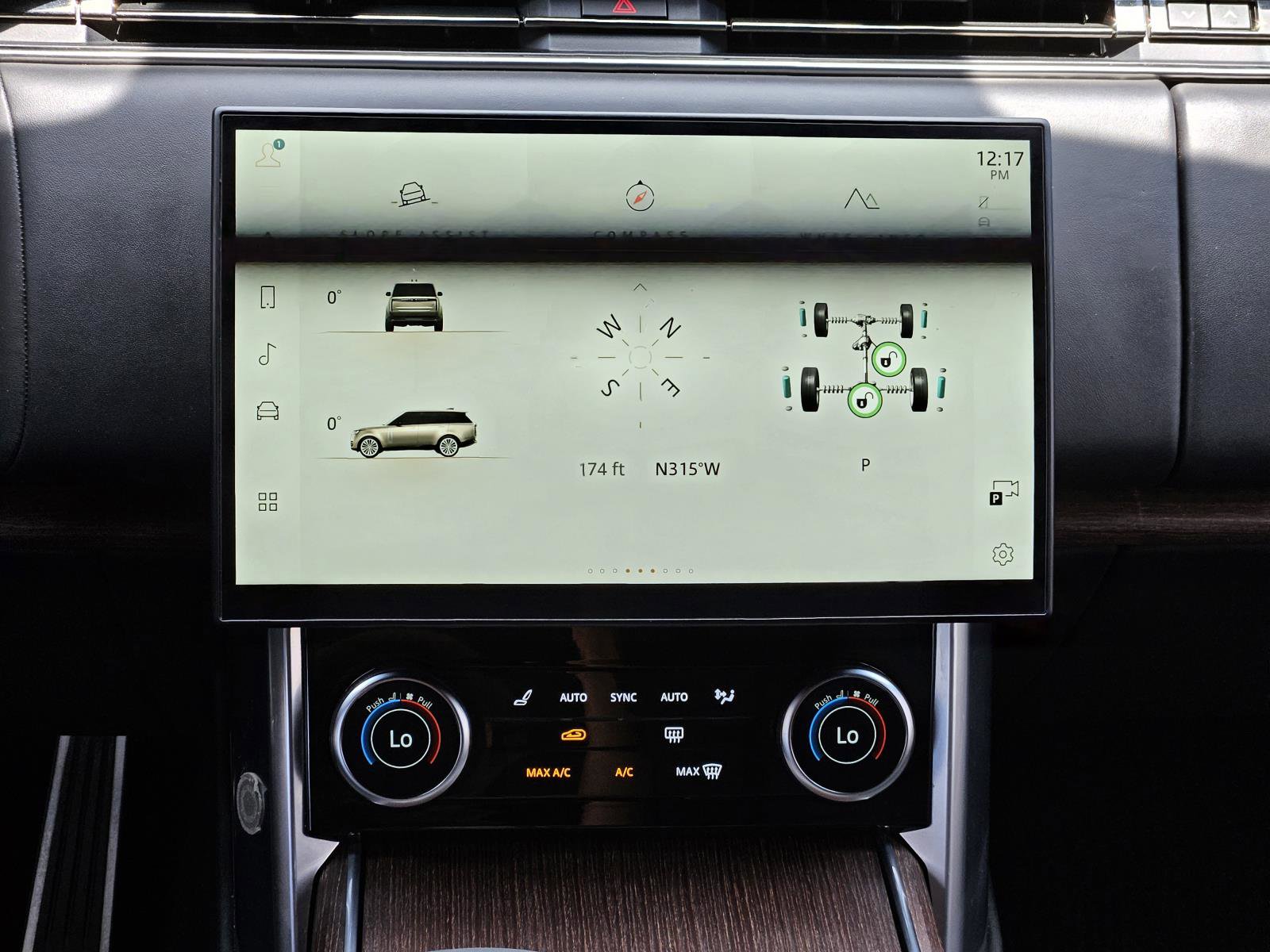 2023 Land Rover Range Rover SE photo 29