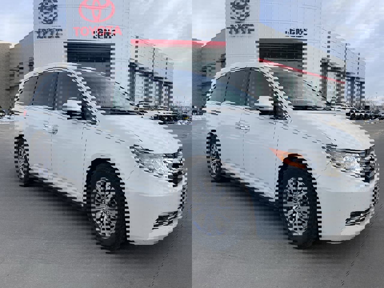 Discount 2016 honda odyssey white Sale Pre Owned 2016 Honda Odyssey EX L in Kansas City P4942A Legends Toyota