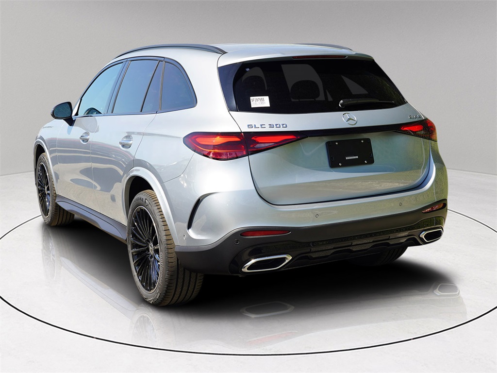 2025 Mercedes Benz GLC 300 4MATIC photo 4