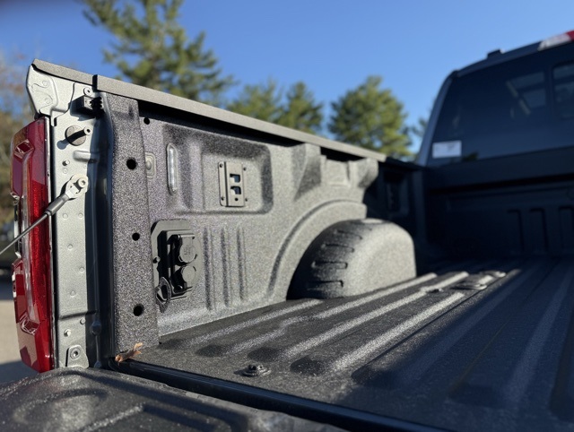 2026 Ford F-350 XLT photo 7