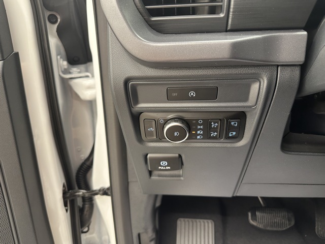 2025 Ford F-150 XLT photo 35