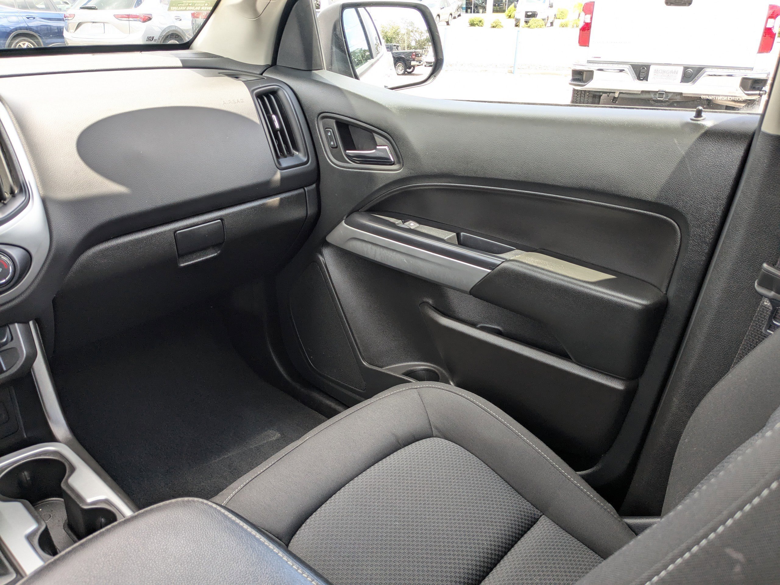 2022 Chevrolet Colorado LT photo 16