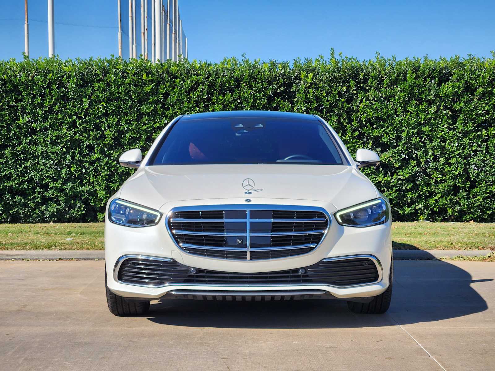 2023 Mercedes Benz S 580 4MATIC photo 2