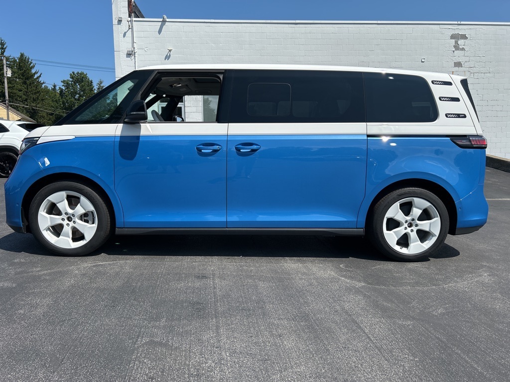 2025 Volkswagen ID. Buzz photo 2
