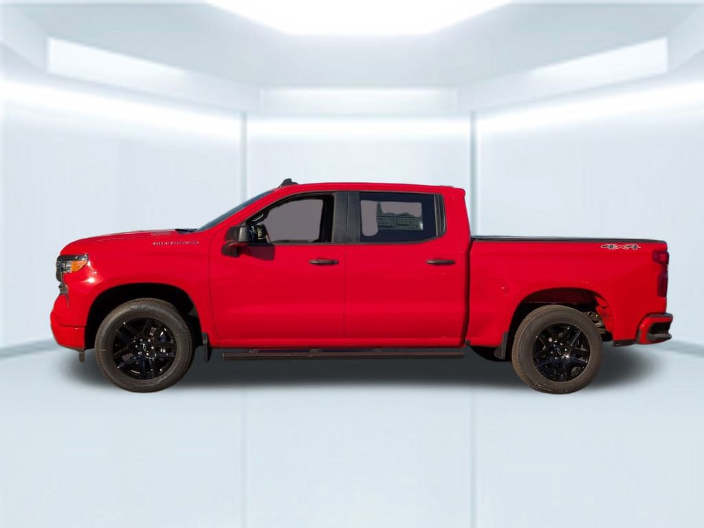 2025 Chevrolet Silverado 1500 Custom photo 2