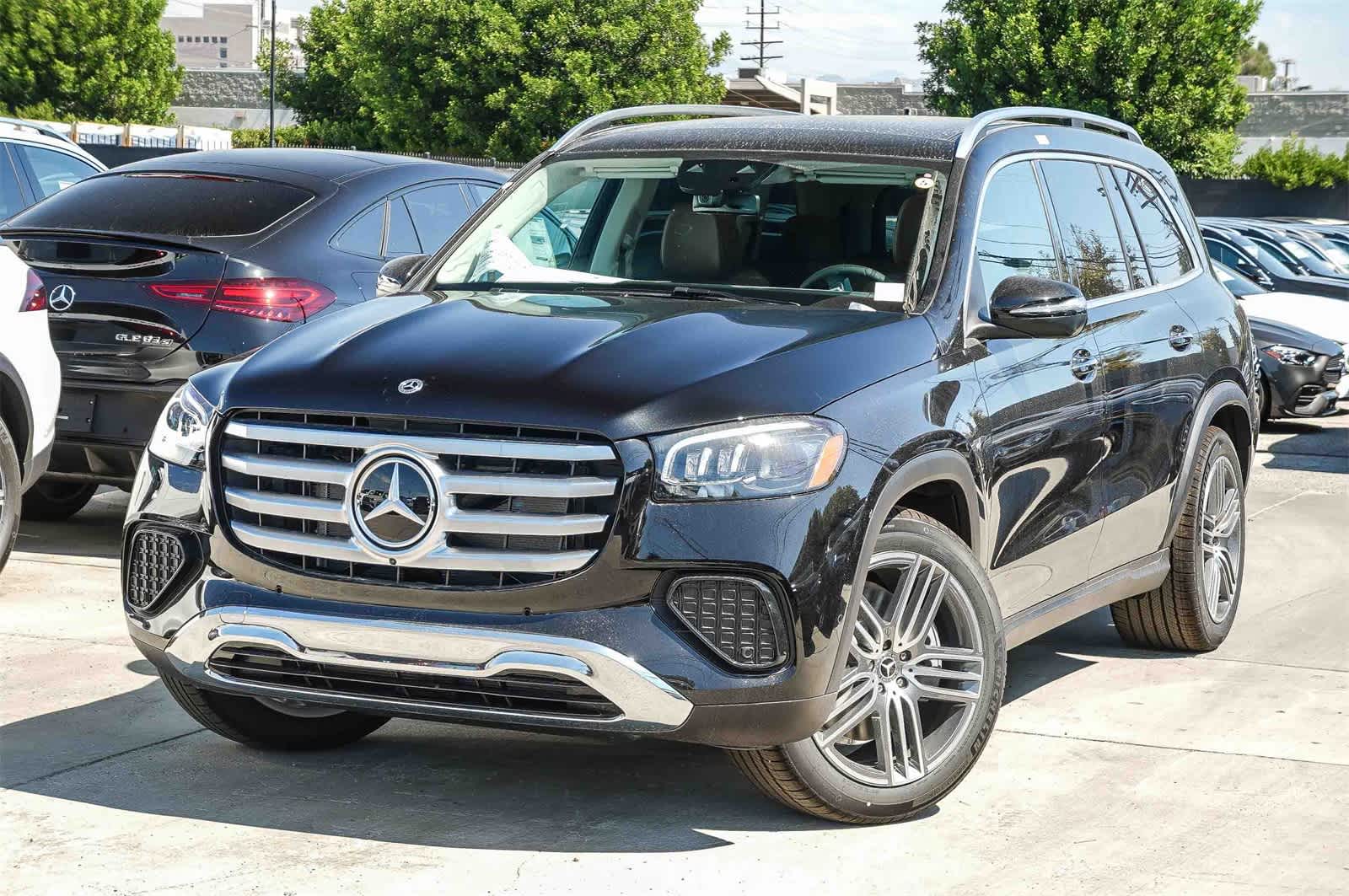 2026 Mercedes-Benz GLS Base's photo