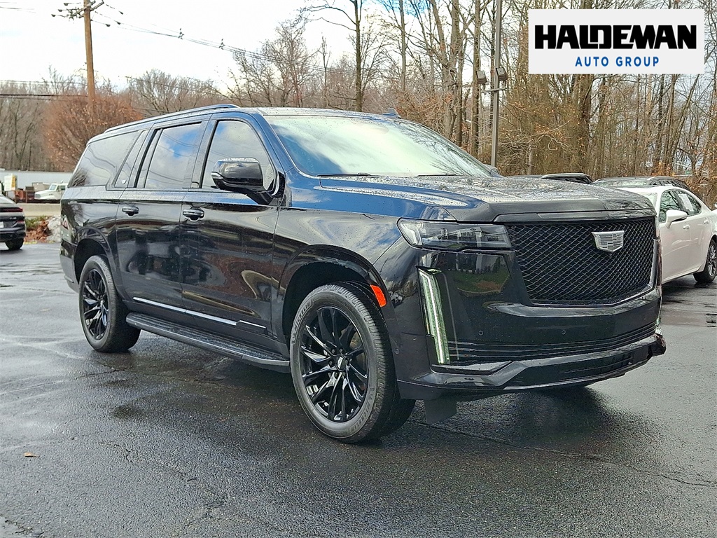 2021 Cadillac Escalade ESV Sport's photo