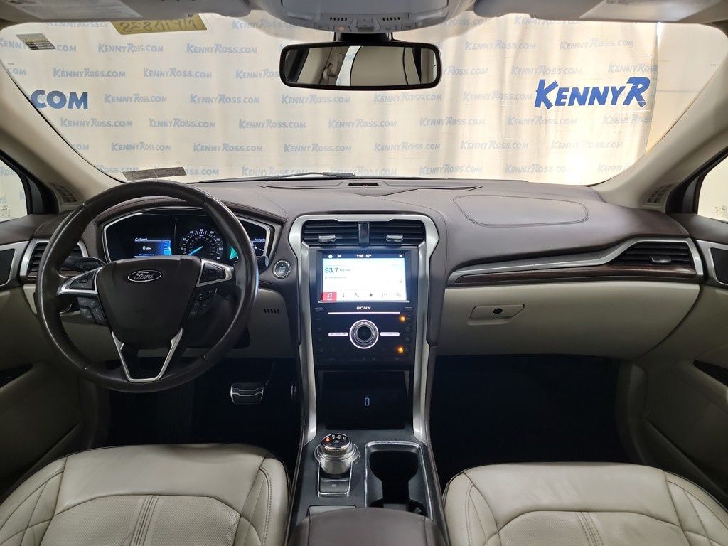 2017 Ford Fusion Platinum photo 15