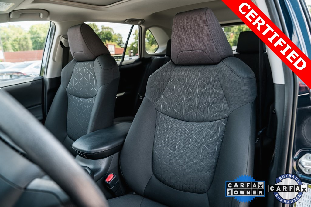2022 Toyota RAV4 XLE photo 26