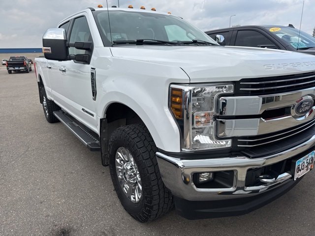 2018 Ford F-350 Lariat photo 2