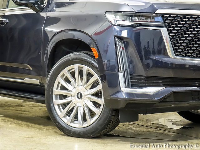 2023 Cadillac Escalade Premium Luxury photo 2