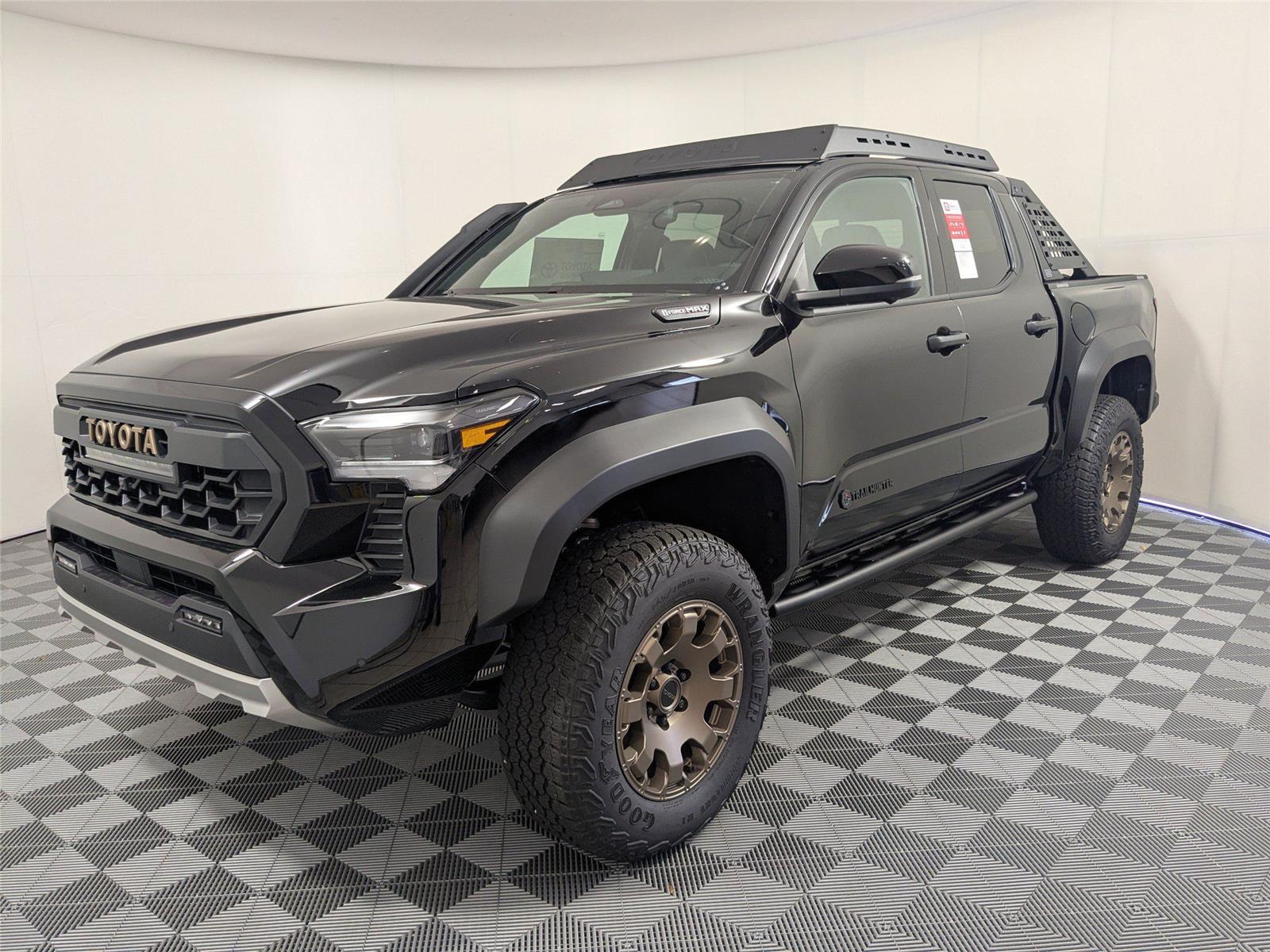 2025 Toyota Tacoma Trailhunter's photo