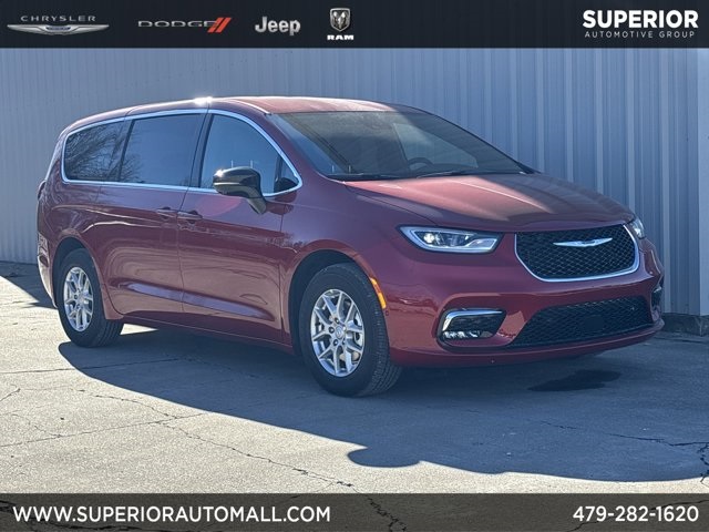 2026 Chrysler Pacifica Select's photo