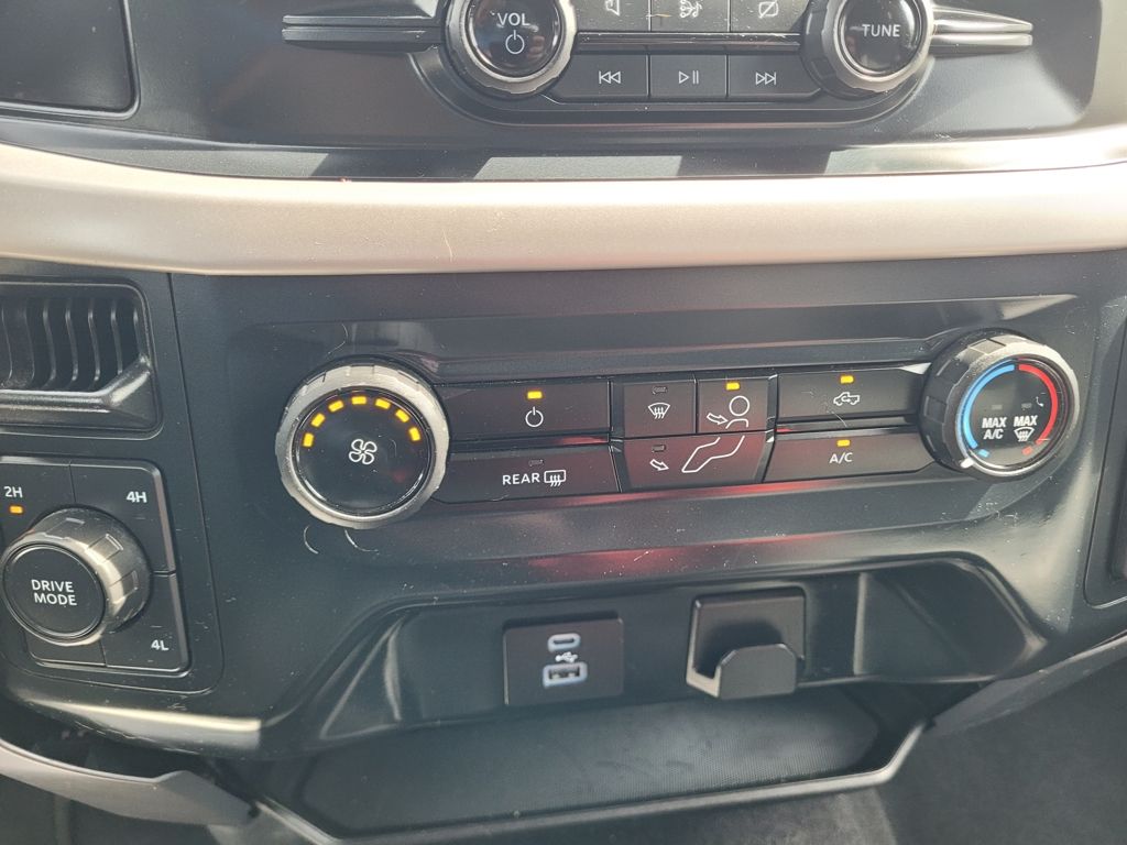 2023 Ford F-150 XLT photo 13