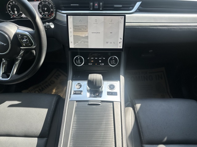 2025 Jaguar F-PACE P250 photo 25