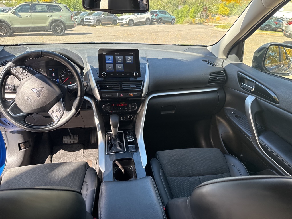 2024 Mitsubishi Eclipse Cross SE photo 2