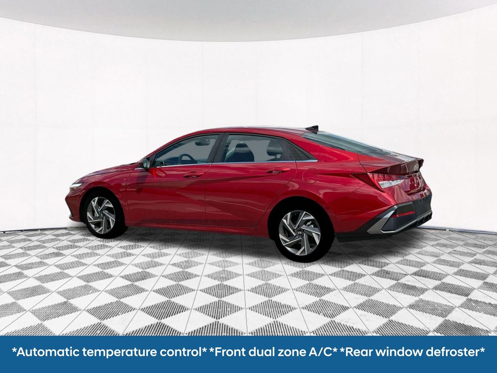 2025 Hyundai Elantra SEL Convenience photo 3