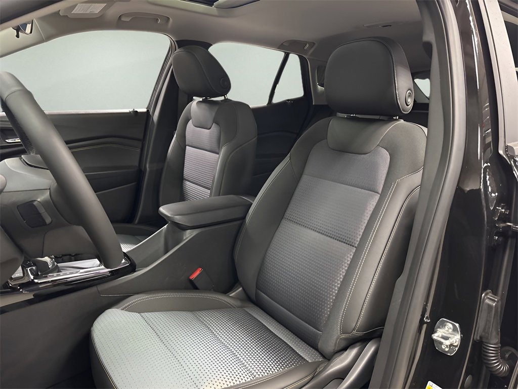 2025 Chevrolet Trax LT photo 20