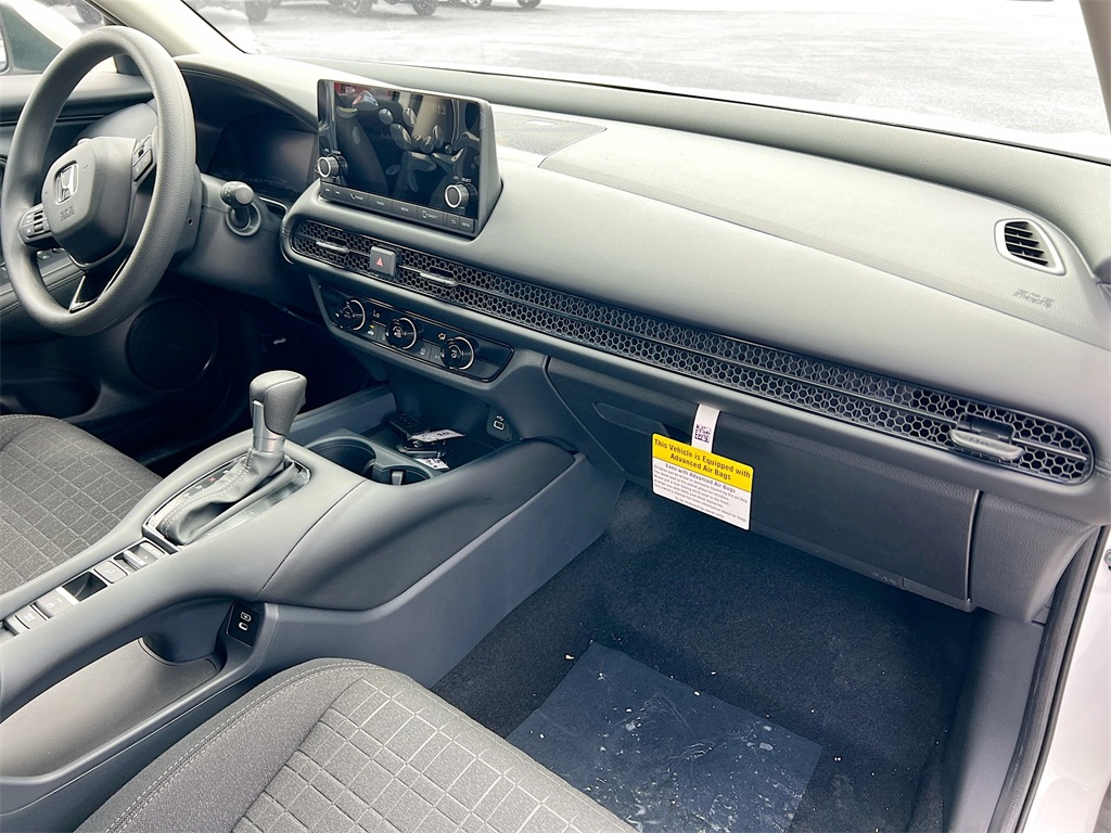 2025 Honda HR-V LX photo 28
