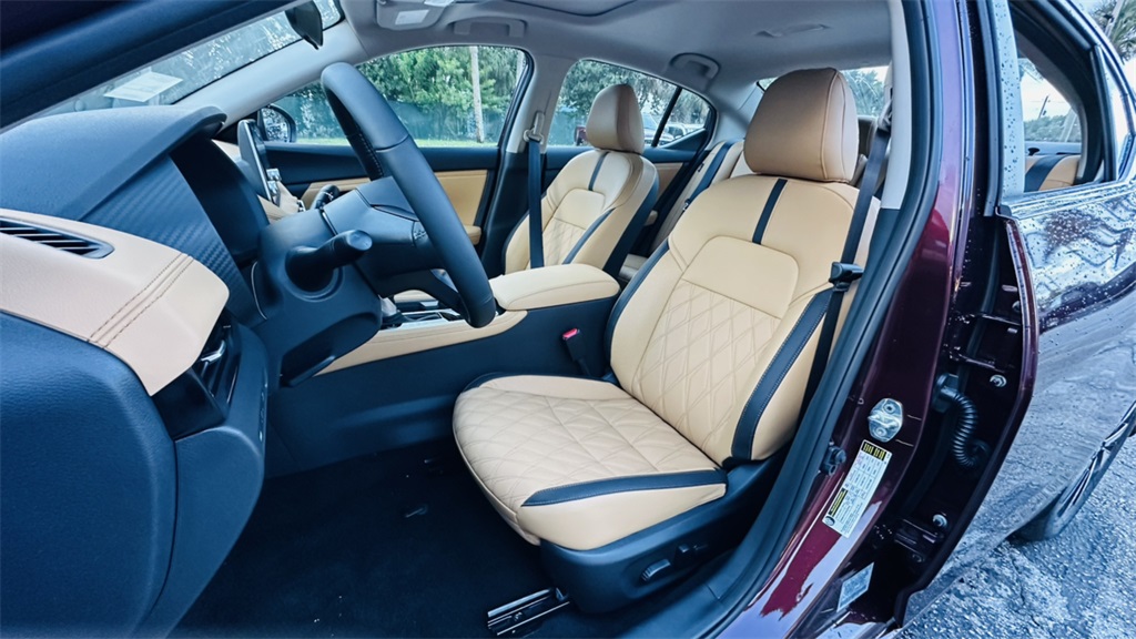 2025 Nissan Sentra SV photo 27