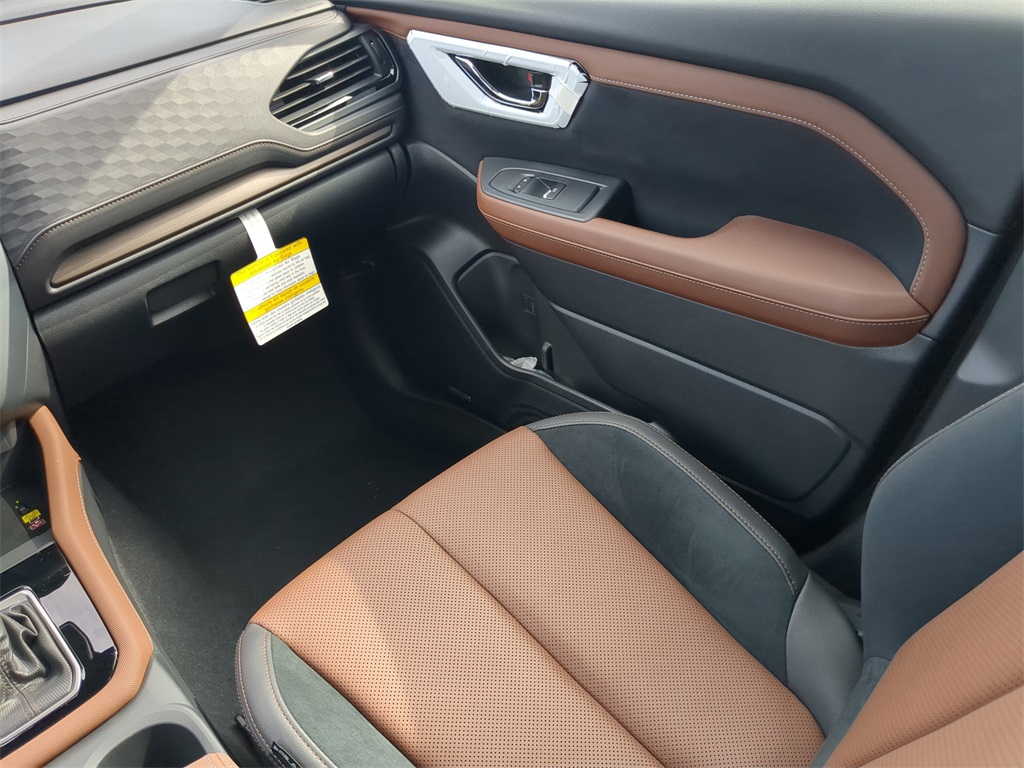 2025 Subaru Forester Touring photo 14