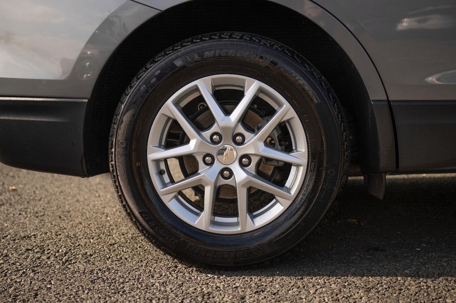2024 Chevrolet Equinox LT photo 22