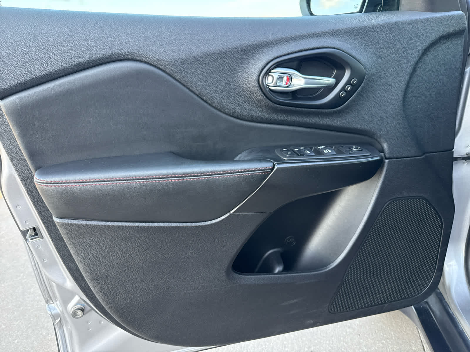 2022 Jeep Cherokee Trailhawk photo 15