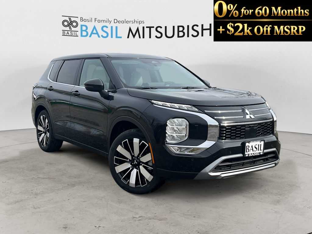 2025 Mitsubishi Outlander SEL's photo