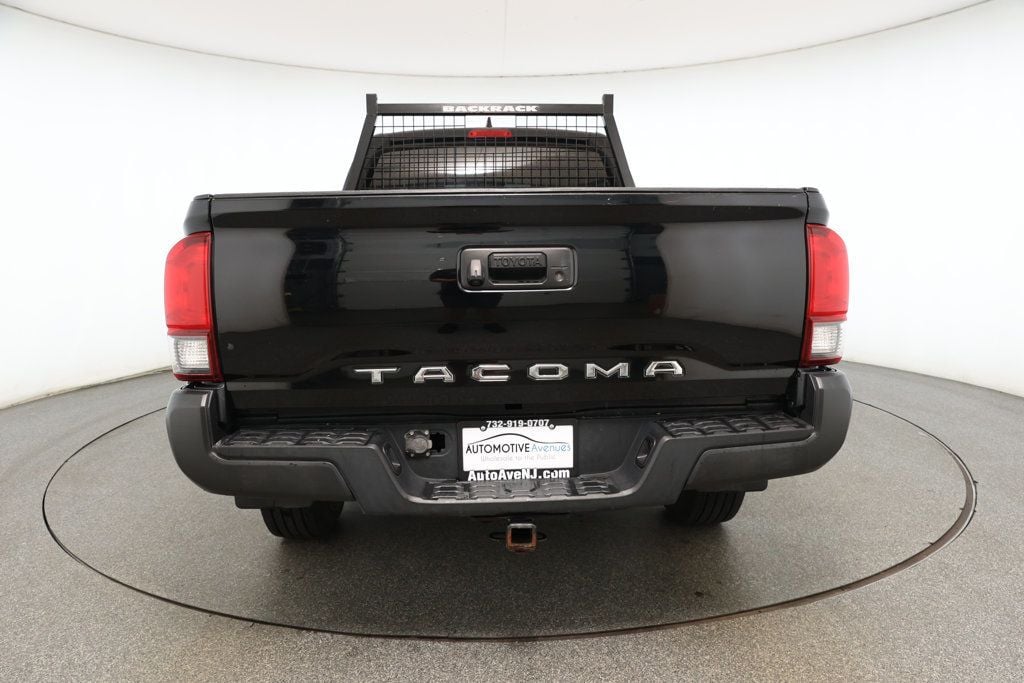 2018 Toyota Tacoma SR5 TRD Sport photo 5