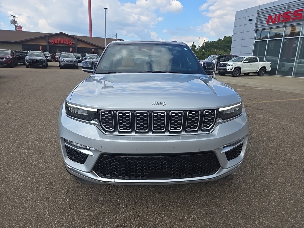 2024 Jeep Grand Cherokee Summit photo 2