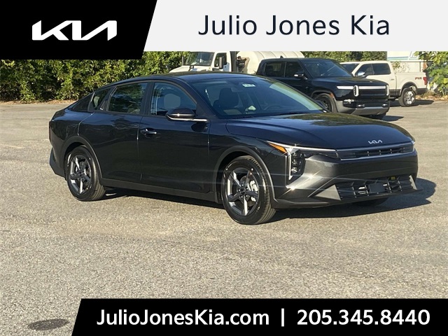 2025 Kia K4 LXS's photo