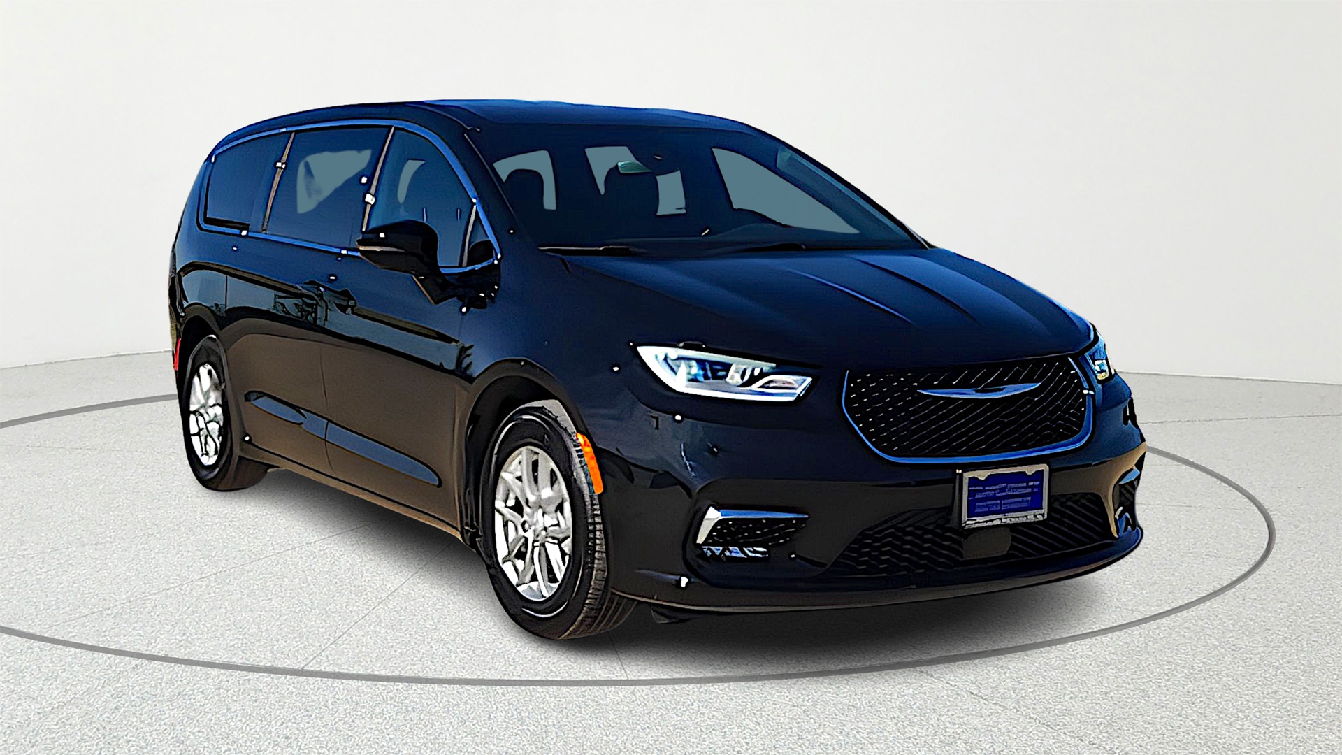 2026 Chrysler Pacifica Select's photo