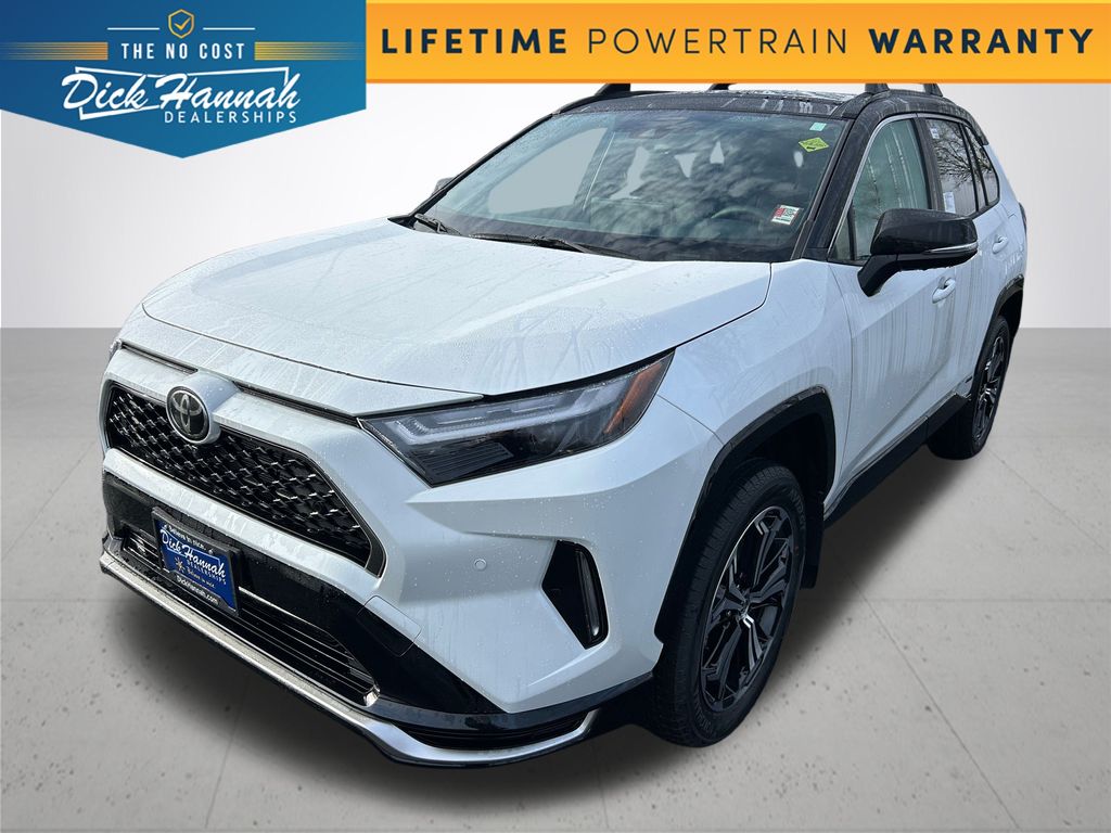 2025 Toyota RAV4 XSE's photo