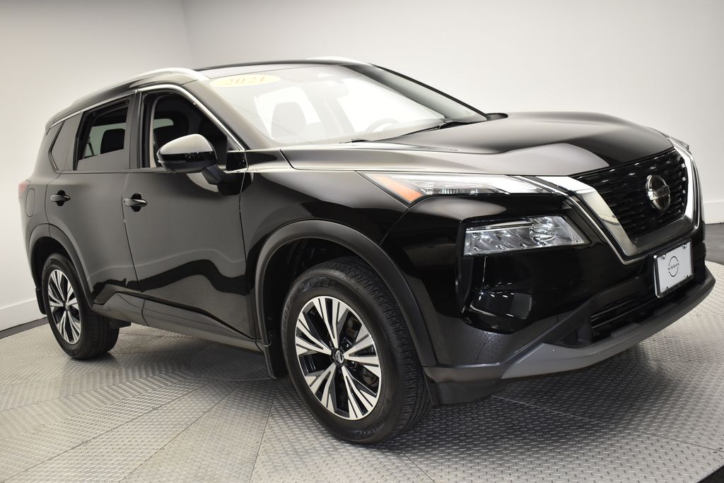 2021 Nissan Rogue SV photo 2