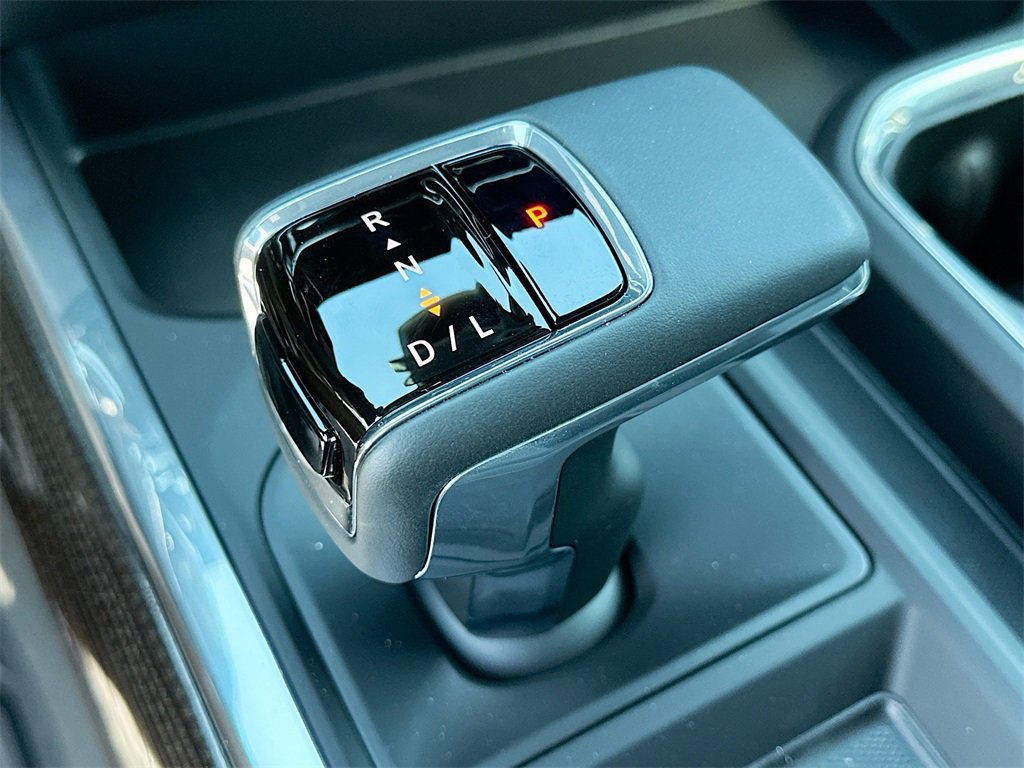 2025 Chevrolet Silverado 1500 RST photo 10