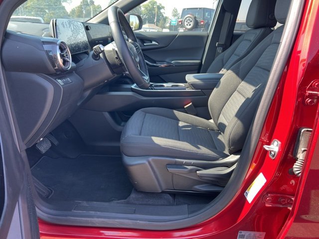 2025 Chevrolet Equinox LT photo 4