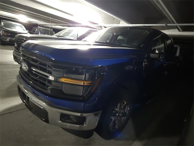 2025 Ford F-150 XLT photo 4