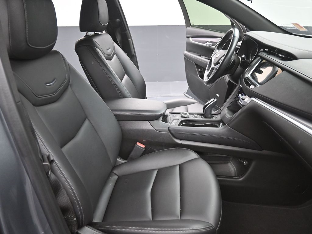 2022 Cadillac XT5 Luxury photo 16