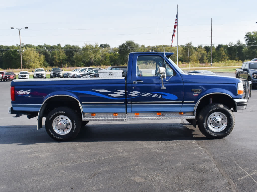 1996 Ford F-250 XLT photo 11