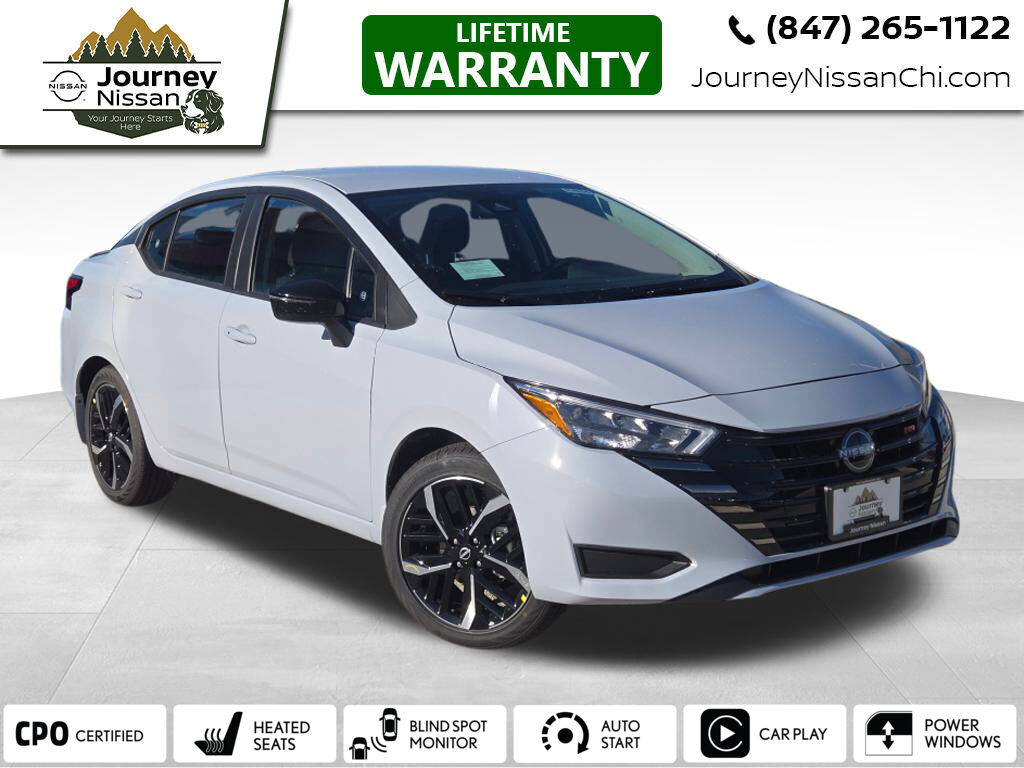 2025 Nissan Versa SR's photo