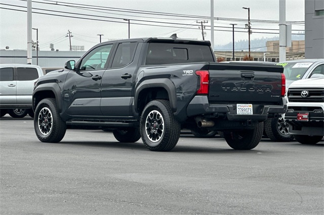 2024 Toyota Tacoma TRD 4x4 photo 6