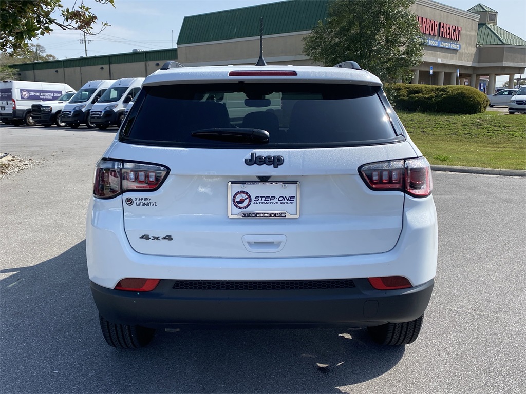 2025 Jeep Compass Latitude photo 4
