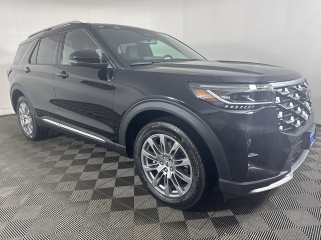 2026 Ford Explorer Platinum's photo