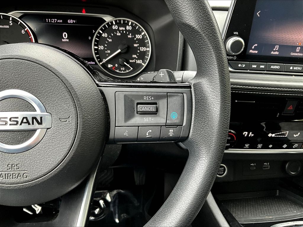 2021 Nissan Rogue SV photo 17