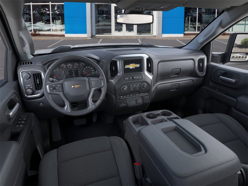 2025 Chevrolet Silverado 2500HD Custom photo 14
