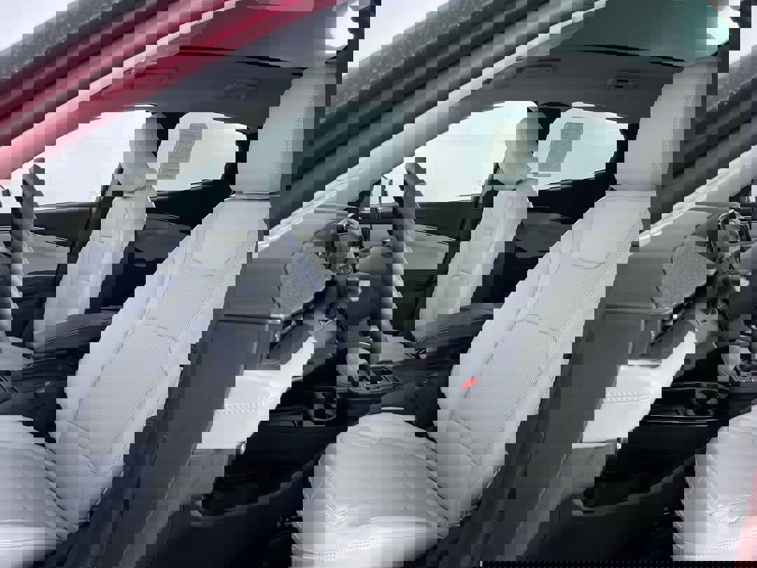 2025 Ford Mustang Mach-E Premium photo 13
